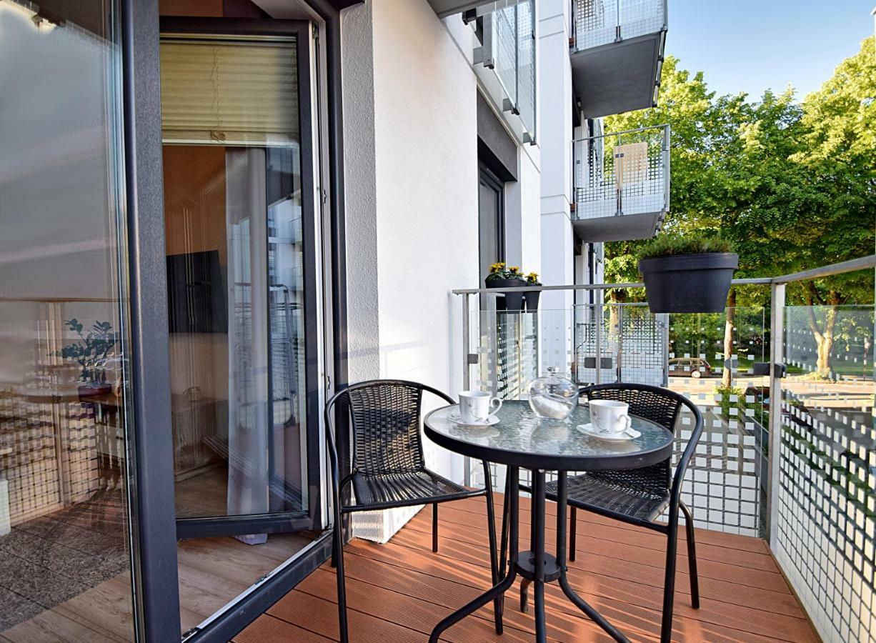 Solna Apartament Premium 科沃布热格 外观 照片